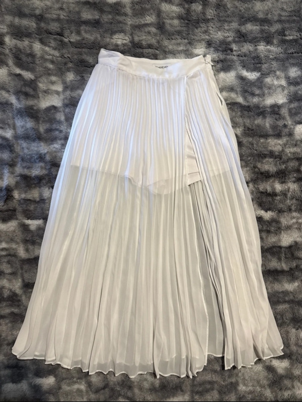 bebe White Pleated Chiffon Maxi Skirt